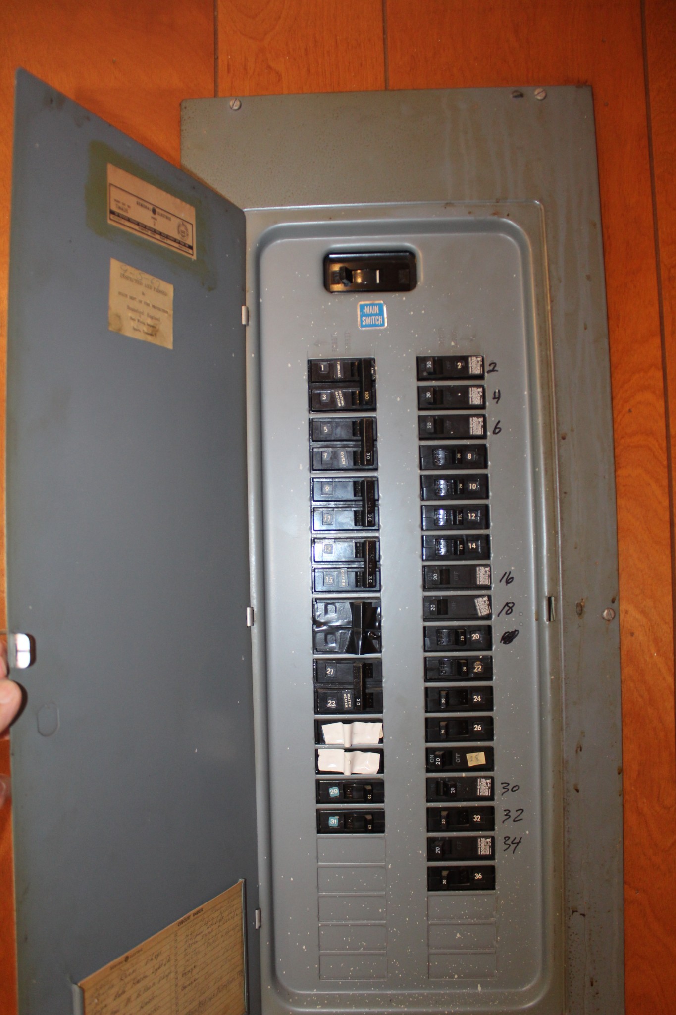 239 Mill Street Viola, TN 37357 - Photo 8 of 27 a close view of walk in closet