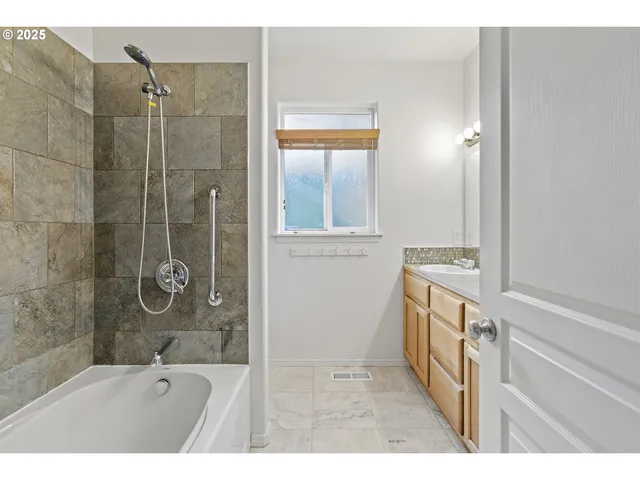 $500,000 | 2812 Northeast 120th Avenue, Vancouver, WA 98682