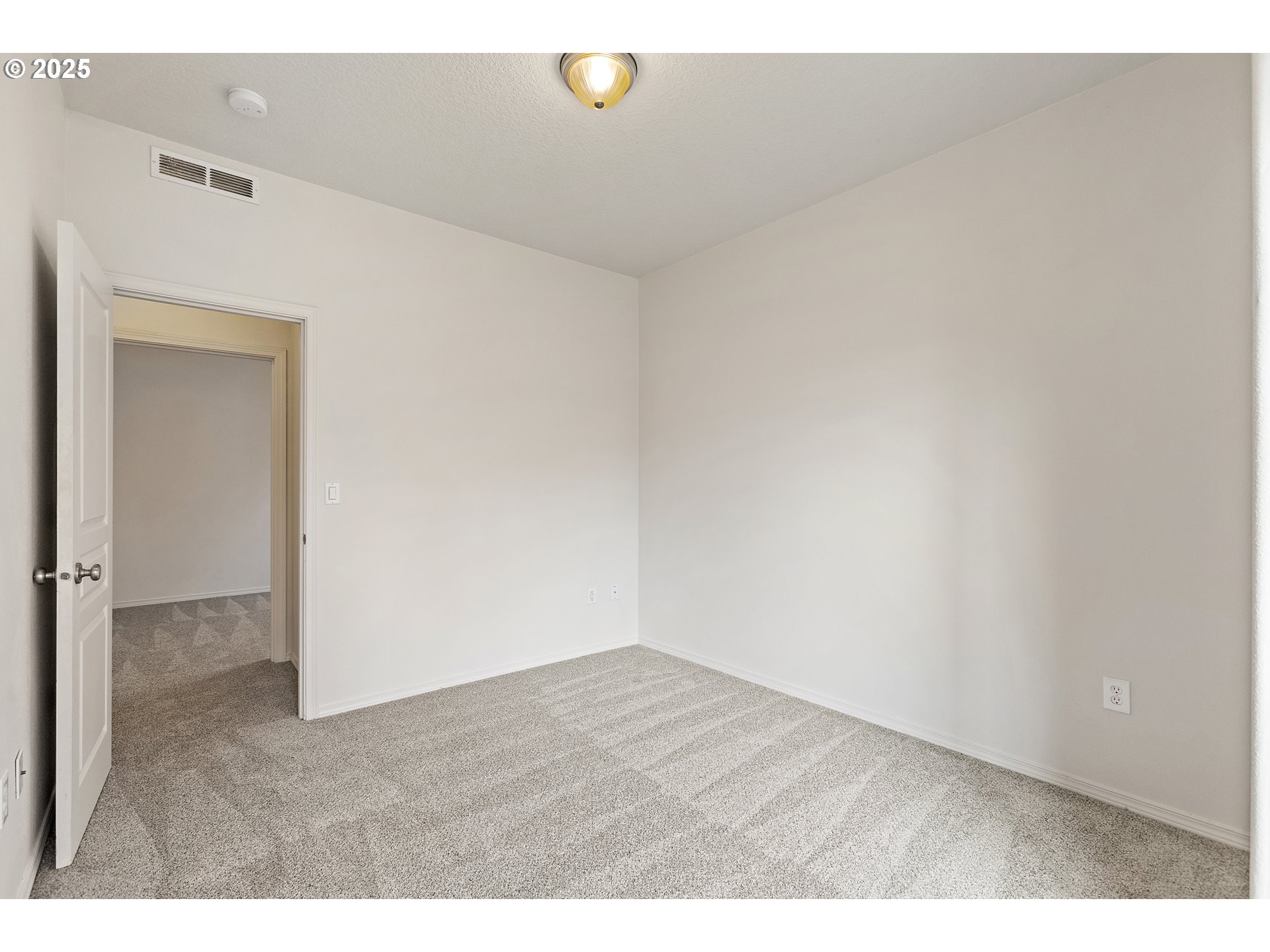 2812 Northeast 120th Avenue Vancouver, WA 98682 - Photo 16 of 27 a view of an empty room
