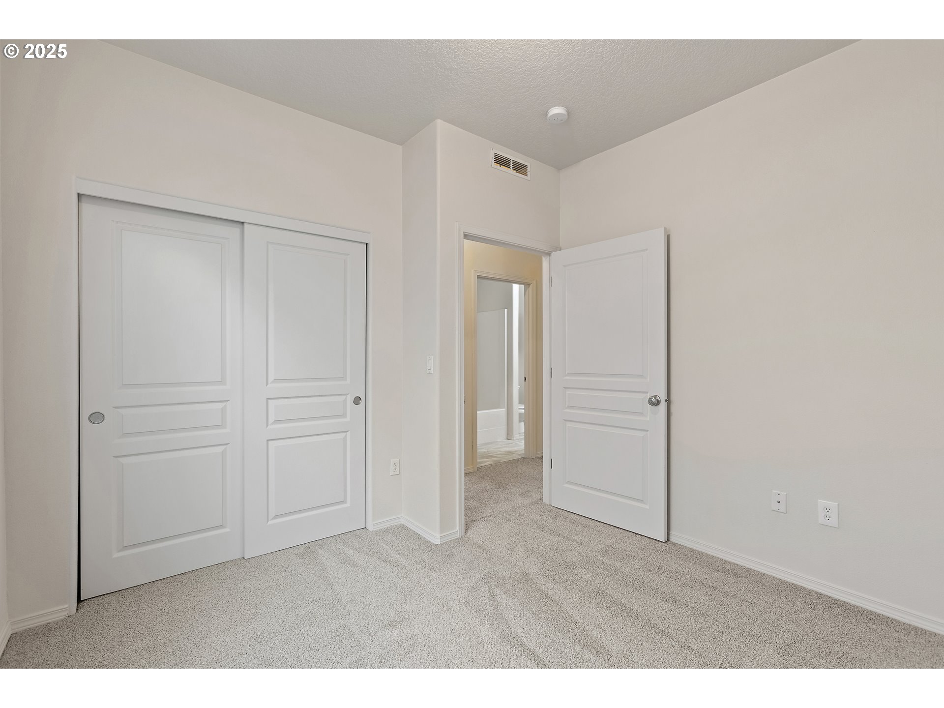 2812 Northeast 120th Avenue Vancouver, WA 98682 - Photo 18 of 27 a view of an empty room