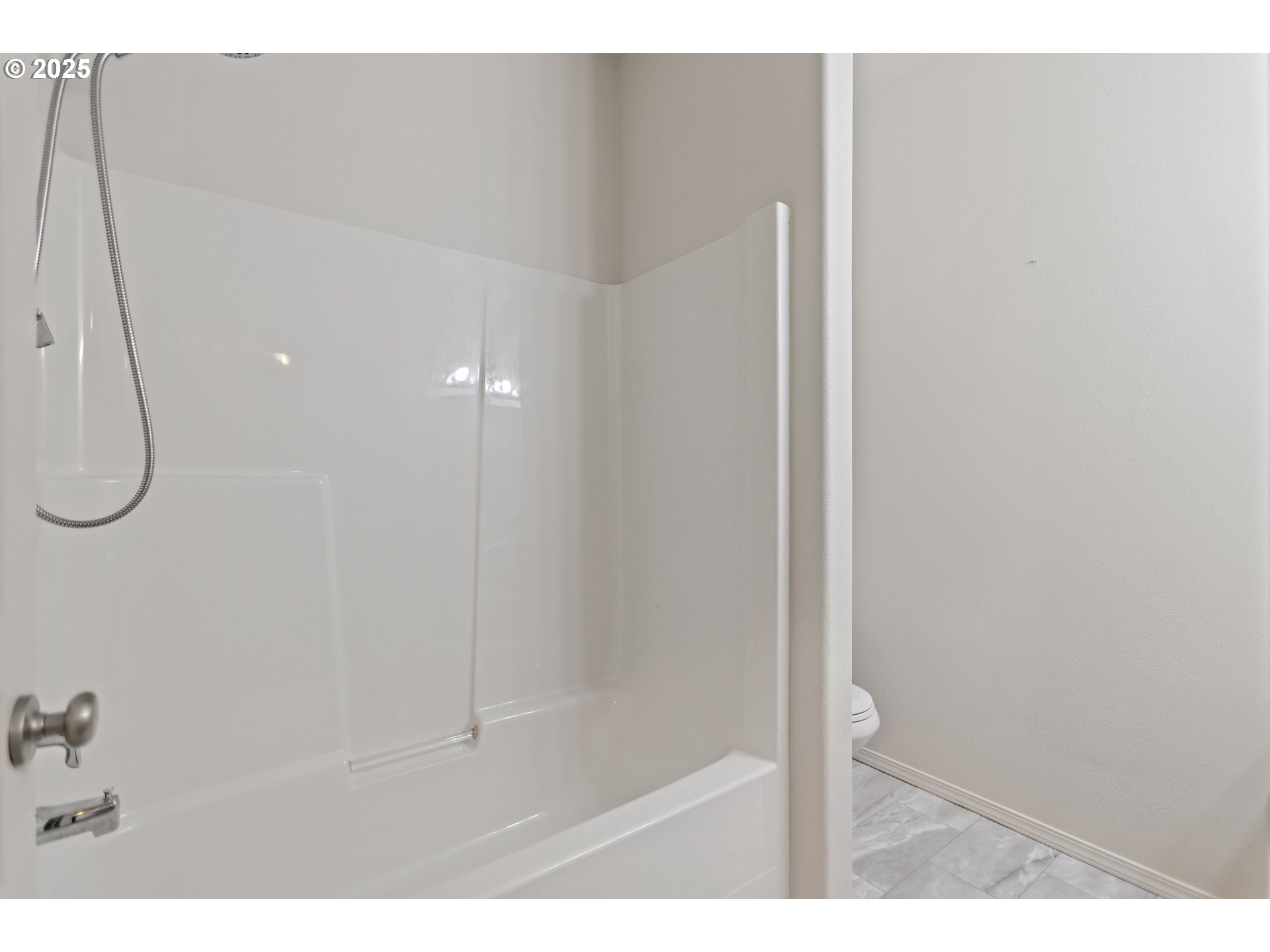 2812 Northeast 120th Avenue Vancouver, WA 98682 - Photo 19 of 27 a bathroom with a shower