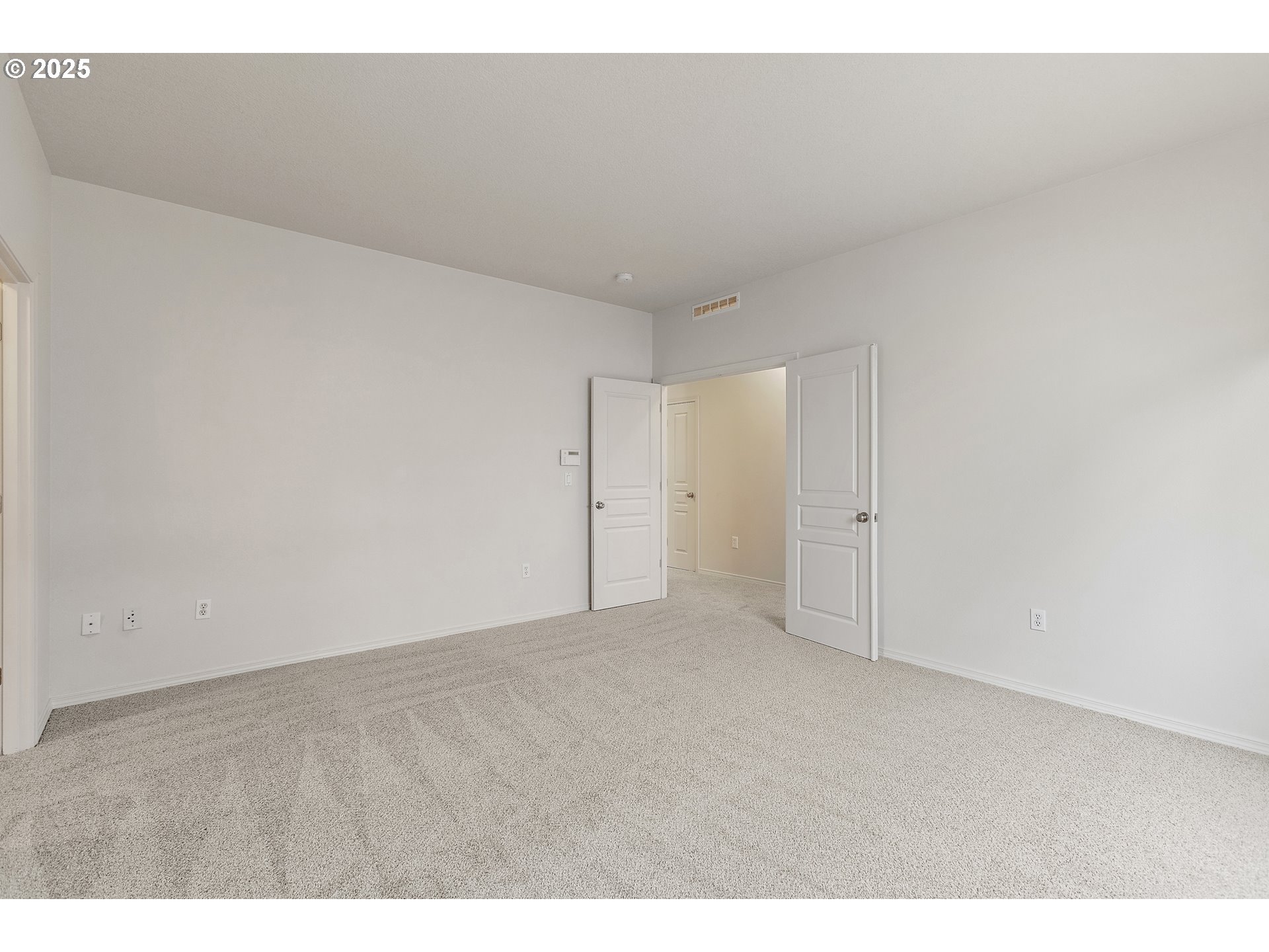 2812 Northeast 120th Avenue Vancouver, WA 98682 - Photo 10 of 27 a view of an empty room