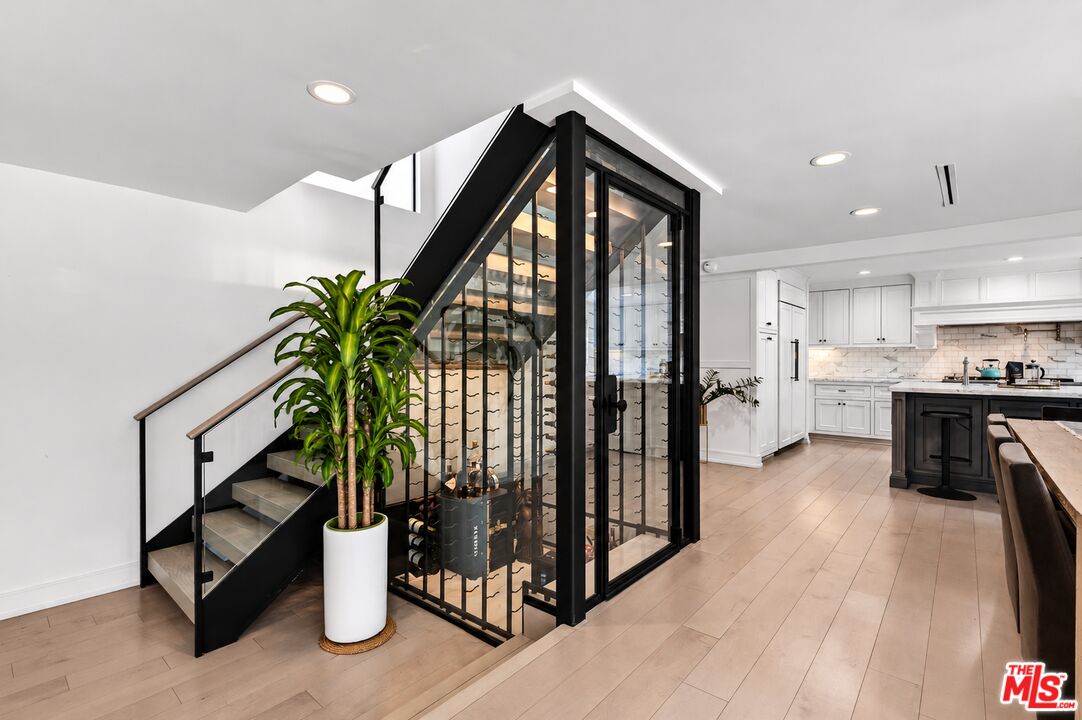 760 South San Rafael Avenue Pasadena, CA 91105 - Photo 18 of 45 a view of entryway and hall with a potted plant
