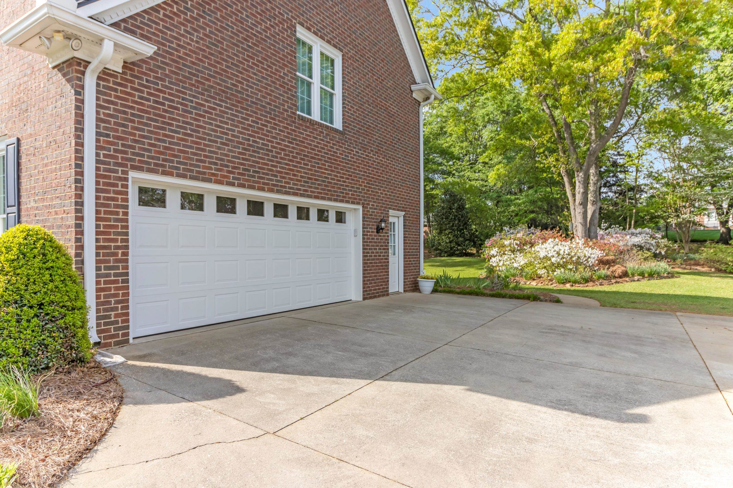 310 Meathward Circle Moore, SC 29369 - Photo 3 of 48
