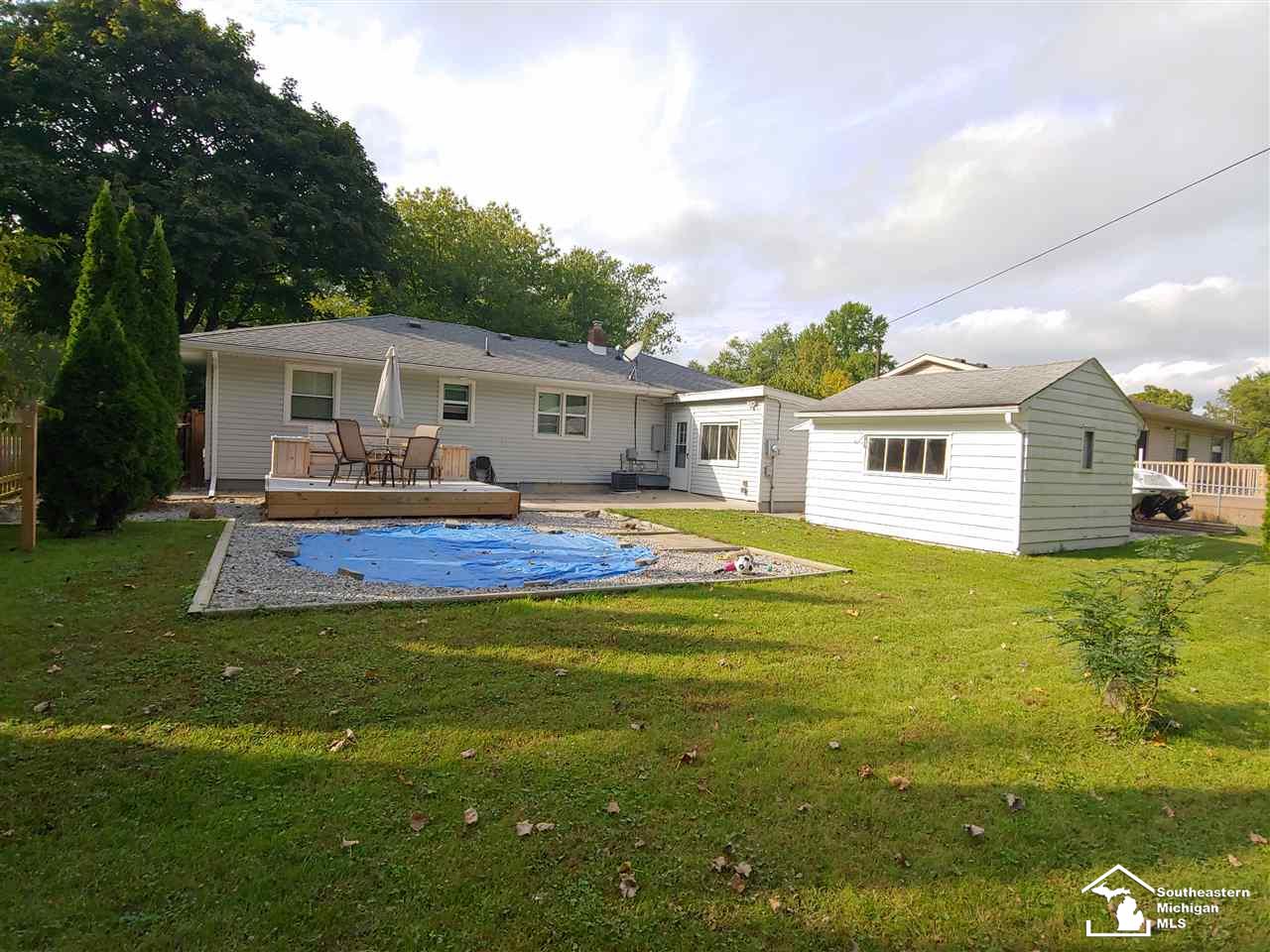 2160 Vivian Road Monroe, MI 48162 - Photo 37 of 39 31396672-36.JPG