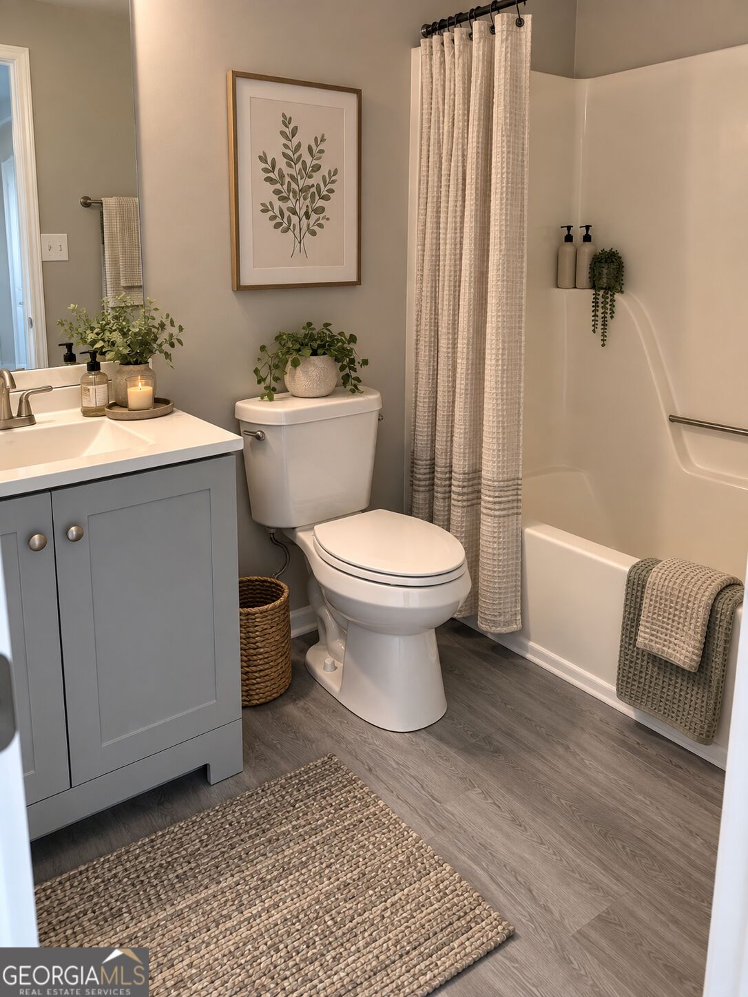 6103 Chaseland Road Rex, GA 30273 - Photo 14 of 37 Main Bedroom Bathroom