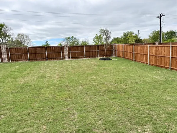 $2,300 | 603 Charity Drive, Princeton, TX 75407