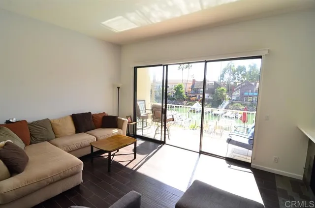 $4,300 | 4637 Park Drive, Unit 3, Carlsbad, CA 92008