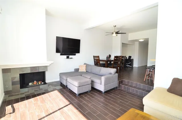 $4,300 | 4637 Park Drive, Unit 3, Carlsbad, CA 92008
