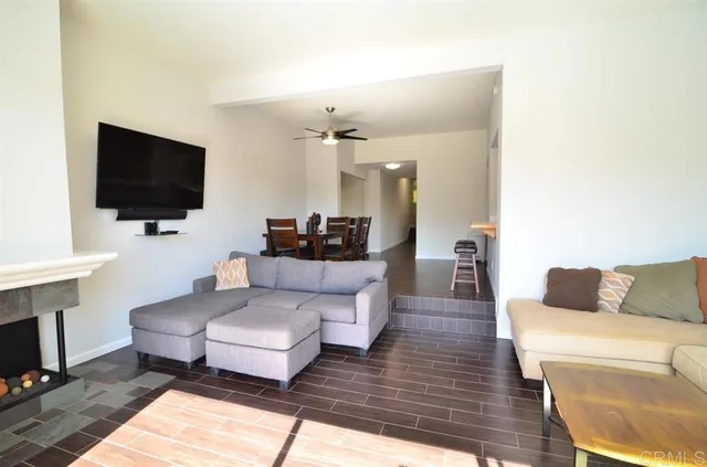 $4,300 | 4637 Park Drive, Unit 3, Carlsbad, CA 92008