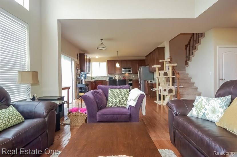 27634 Cromwell Road Novi, MI 48374 - Photo 6 of 26 006-Great_Room-1319463-mls.jpg