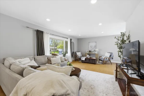 $509,900 | 1209 Laurel Lane, Naperville, IL 60540