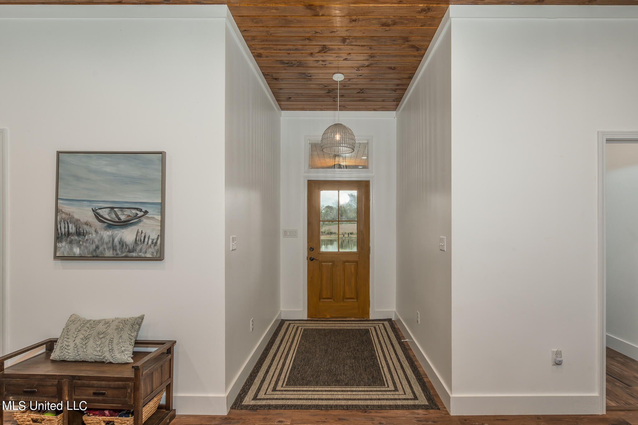 5279 Highway 13 Lumberton, MS 39455 - Photo 11 of 38 Foyer