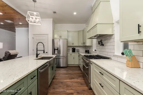 $799,000 | 5279 Highway 13, Lumberton, MS 39455