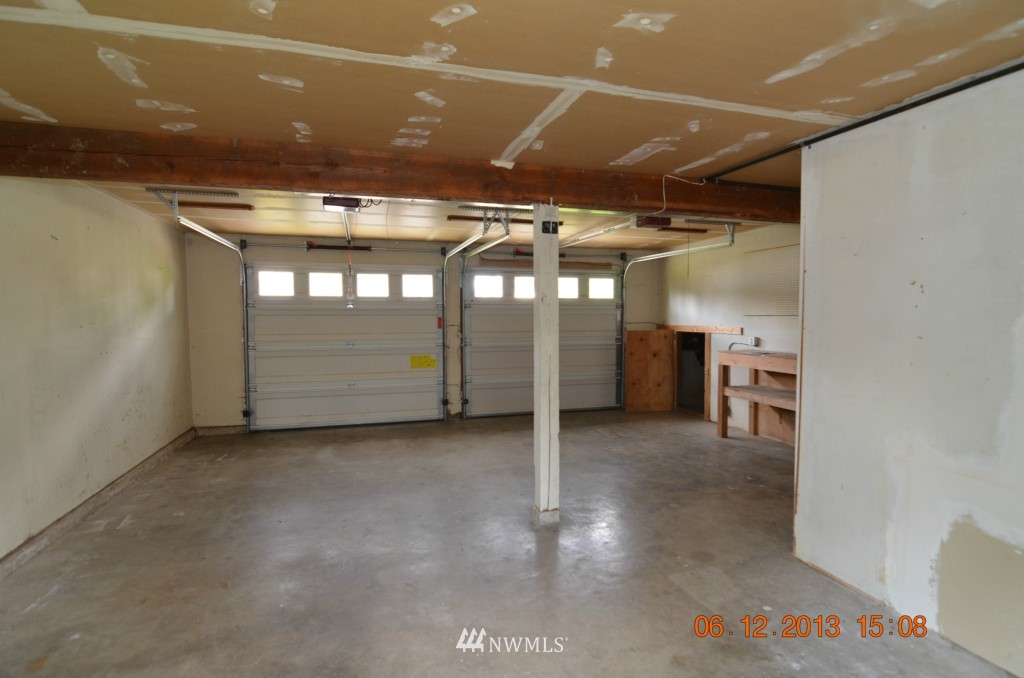 4213 Northeast 17th Street Renton, WA 98059 - Photo 15 of 15