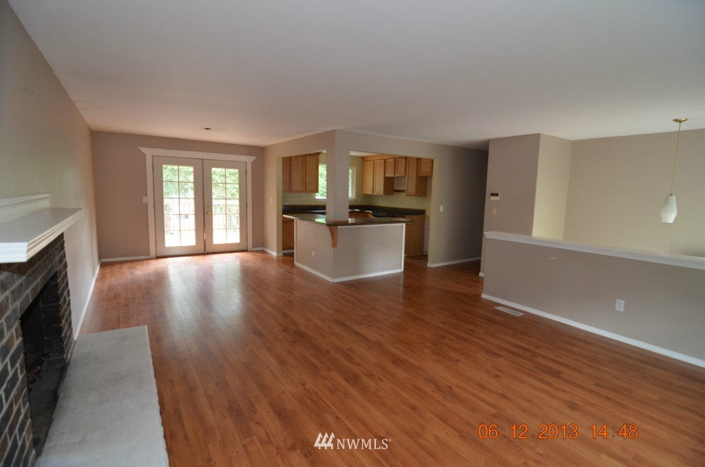 4213 Northeast 17th Street Renton, WA 98059 - Photo 9 of 15