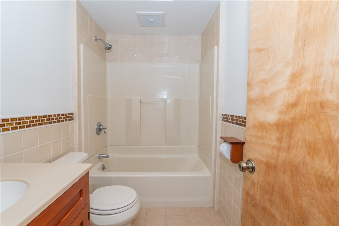 137 Kingstown Road Narragansett, RI 02882 - Photo 15 of 20