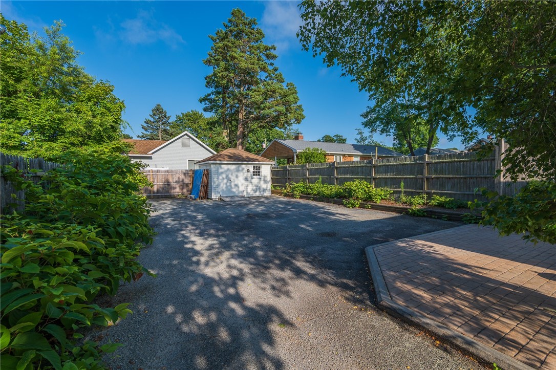 137 Kingstown Road Narragansett, RI 02882 - Photo 17 of 20
