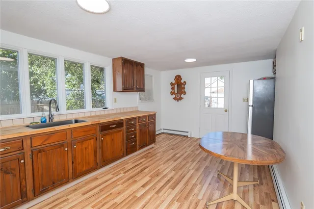 $639,000 | 137 Kingstown Road, Narragansett, RI 02882