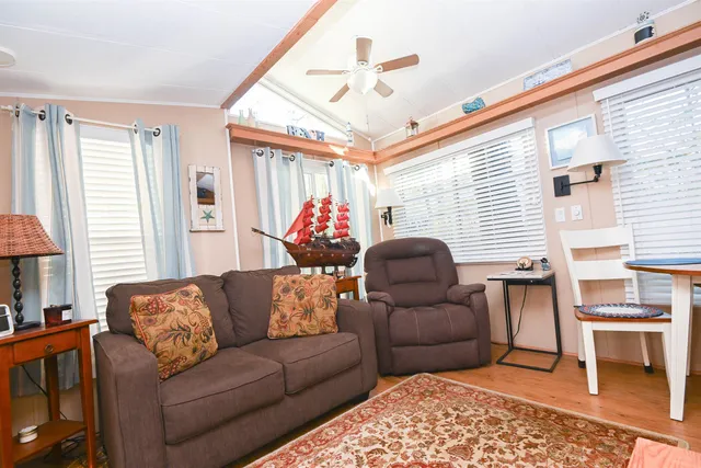 $118,900 | 308 Route 286 Seabrook Nh 03874, Unit 15, Seabrook, NH 03874