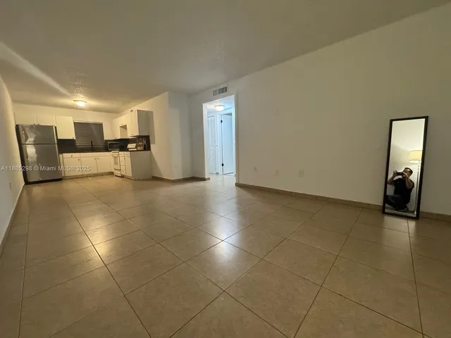 $1,950 | 6278 West 22nd Court, Unit 12, Hialeah, FL 33016