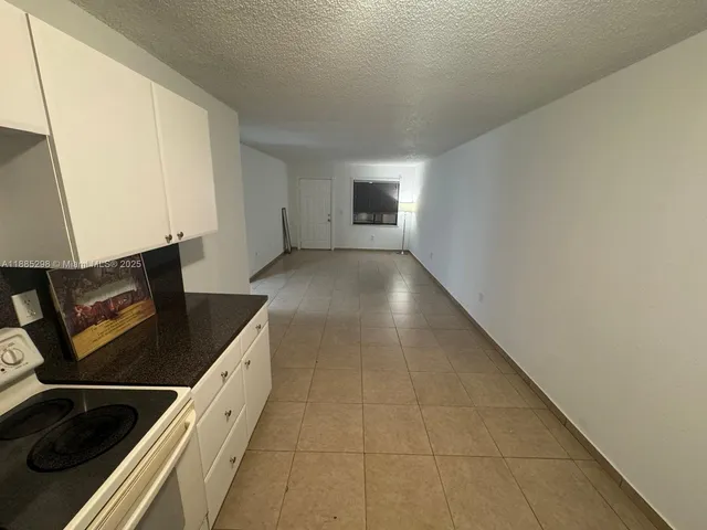 $1,950 | 6278 West 22nd Court, Unit 12, Hialeah, FL 33016