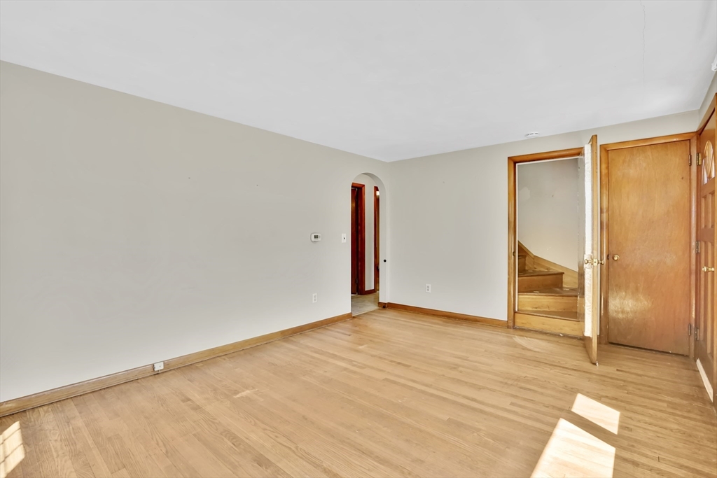 267 Connecticut Avenue Springfield, MA 01104 - Photo 13 of 41