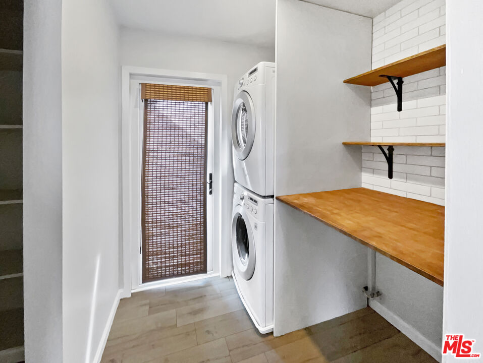6906 Balcom Avenue Reseda, CA 91335 - Photo 16 of 19 a utility room with dryer and washer