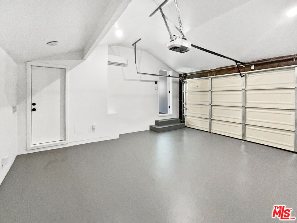 6906 Balcom Avenue Reseda, CA 91335 - Photo 18 of 19 a view of a garage room
