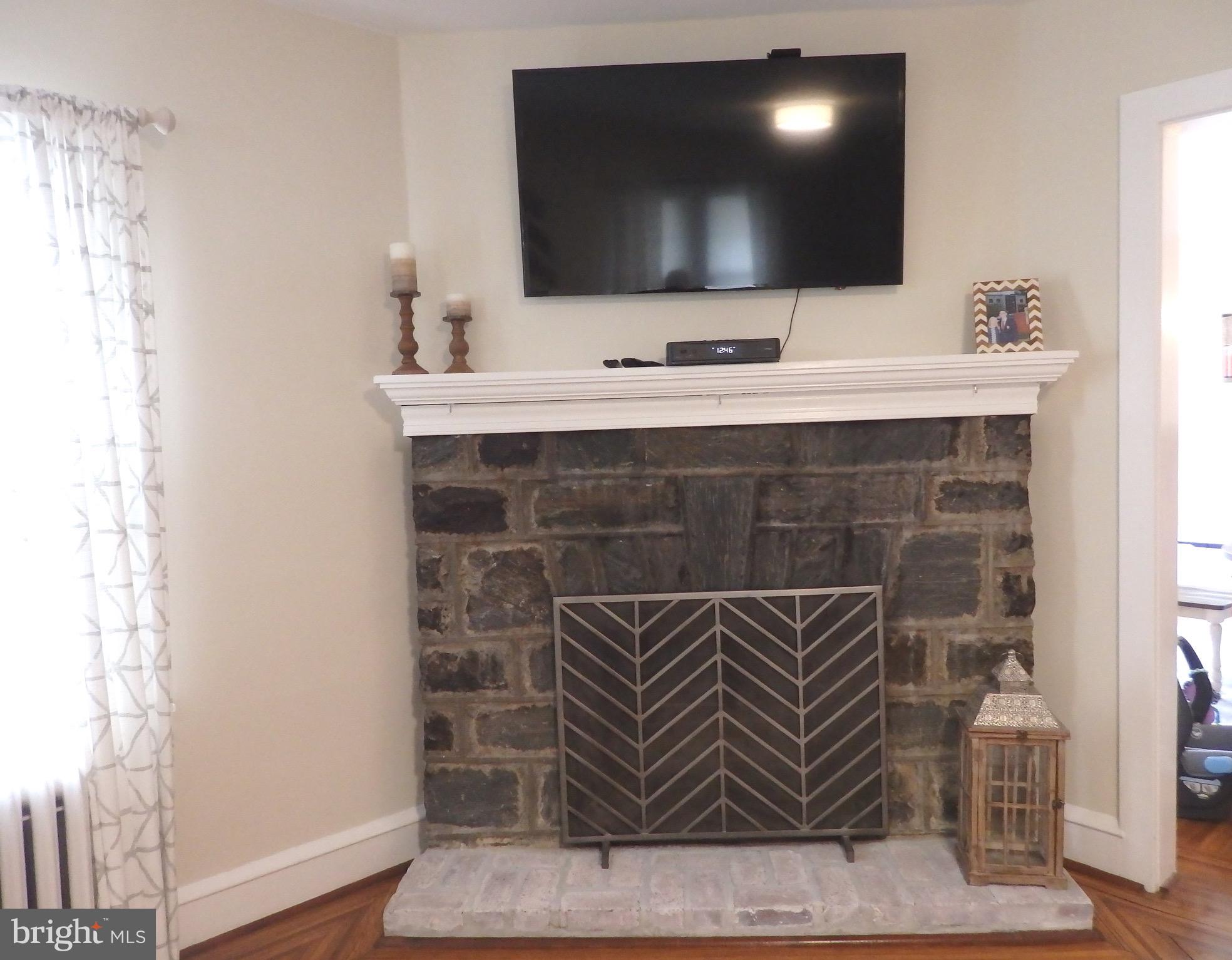 1509 Dickinson Road Havertown, PA 19083 - Photo 5 of 34 Fireplace