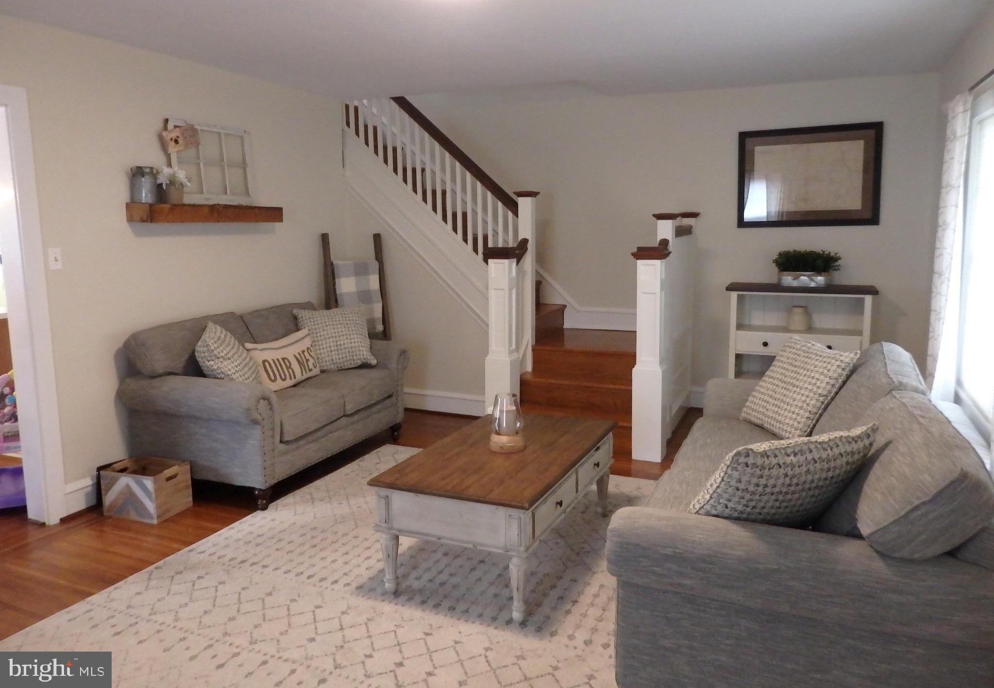 1509 Dickinson Road Havertown, PA 19083 - Photo 7 of 34 Living Room