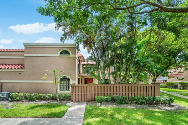 $2,700 | 8254 Severn Drive, Unit A, Boca Raton, FL 33433