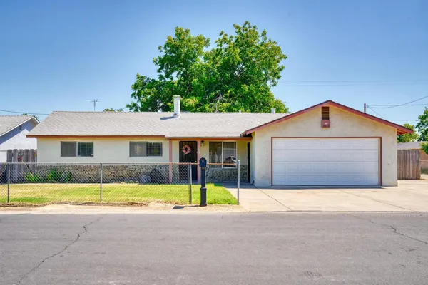 $429,000 | 1636 Woodworth Avenue, Modesto, CA 95351