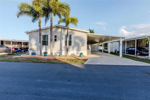 $225,000 | 2100 Kings Highway, Unit 437, Punta Gorda, FL 33980