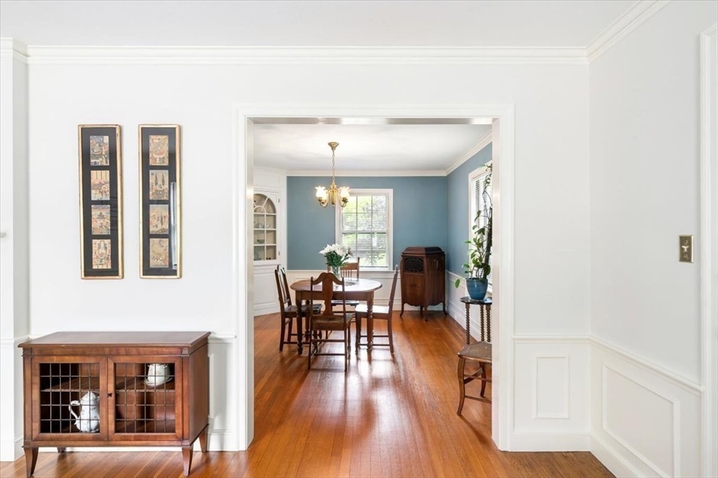 89 Melrose Avenue Needham, MA 02492 - Photo 4 of 29
