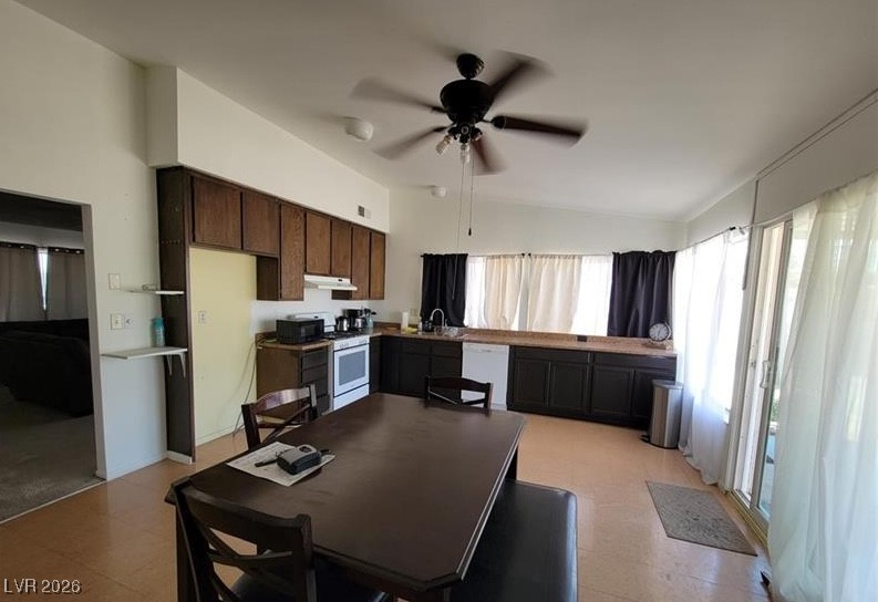 2102 East Russell Road Las Vegas, NV 89119 - Photo 5 of 10