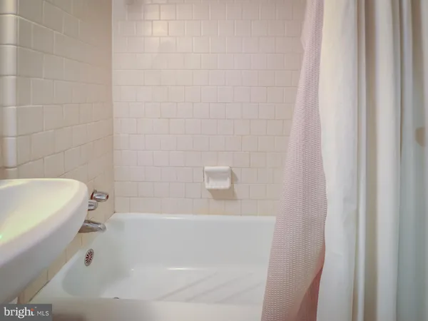 $1,488 | 1210 North Taft Street, Unit 609, Arlington, VA 22201