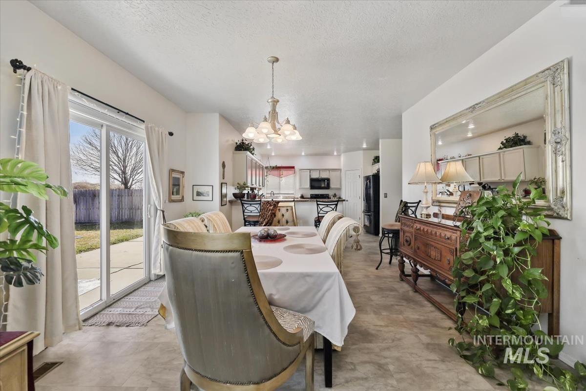 5209 Wallace Way Caldwell, ID 83607 - Photo 12 of 34