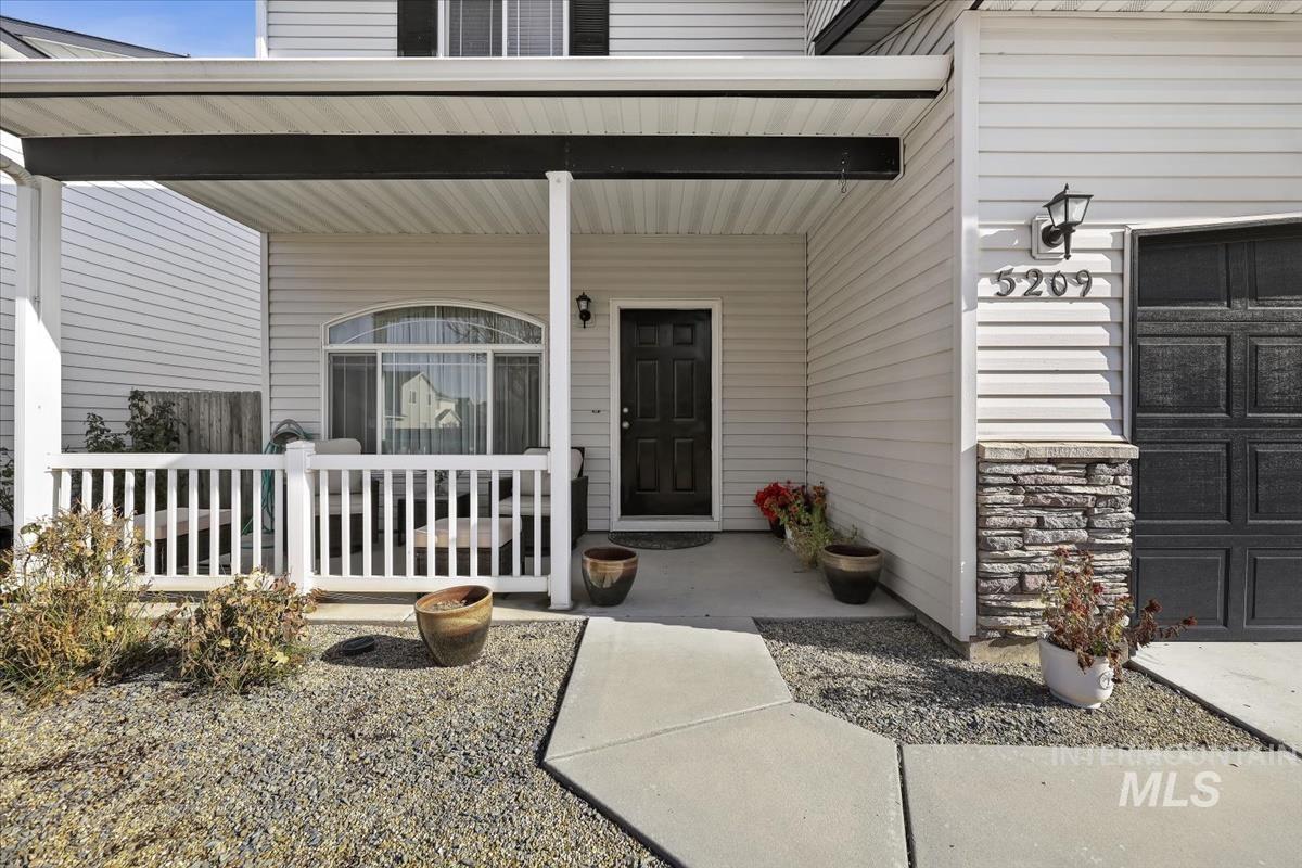 5209 Wallace Way Caldwell, ID 83607 - Photo 3 of 34