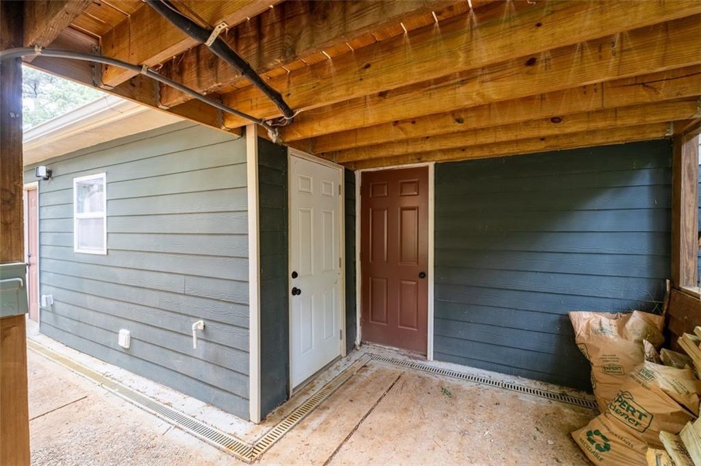 965 Houston Mill Road Northeast Atlanta, GA 30329 - Photo 38 of 42 a view of wooden door