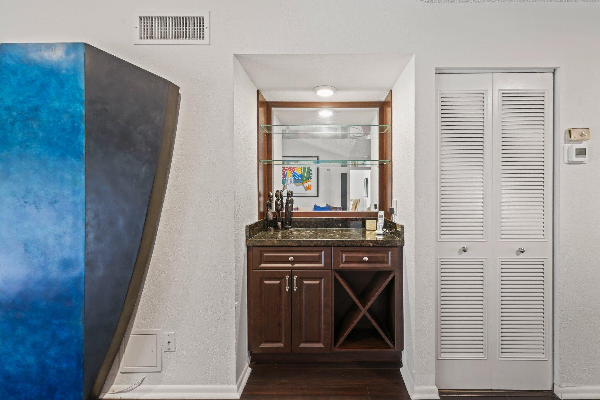 7370 Orangewood Lane, Unit 302 Boca Raton, FL 33433 - Photo 15 of 38 Bar