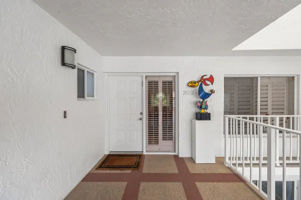 $249,000 | 7370 Orangewood Lane, Unit 302, Boca Raton, FL 33433