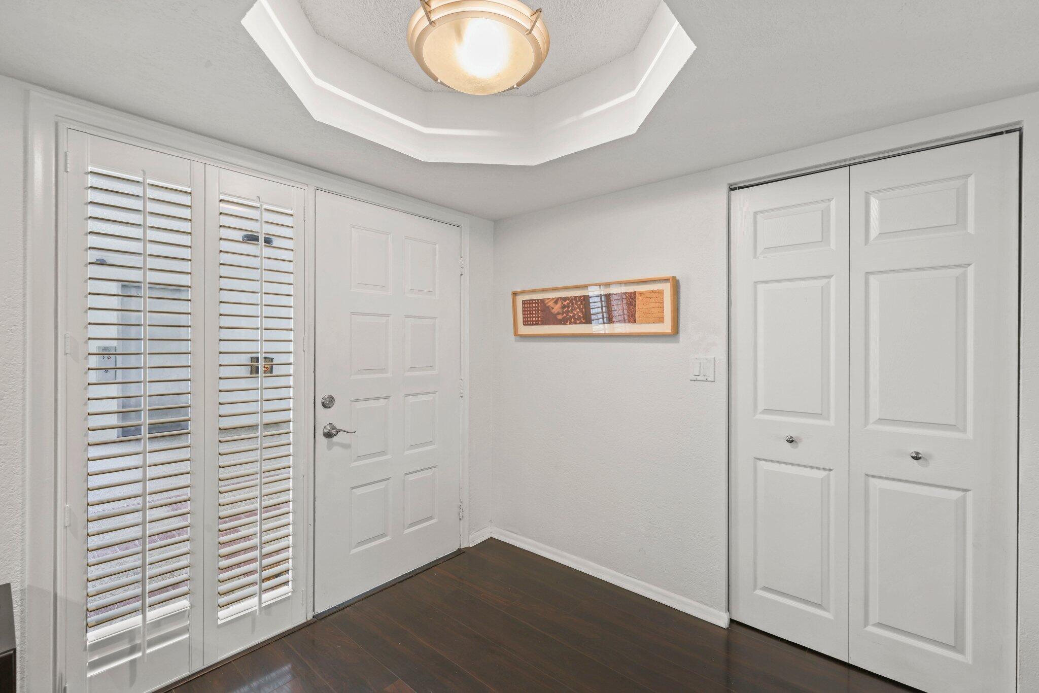 7370 Orangewood Lane, Unit 302 Boca Raton, FL 33433 - Photo 7 of 38 Entry foyer