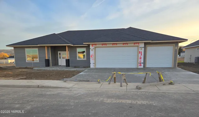 $579,000 | 4606 Larch Avenue West, Yakima, WA 98903