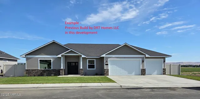 $579,000 | 4606 Larch Avenue West, Yakima, WA 98903