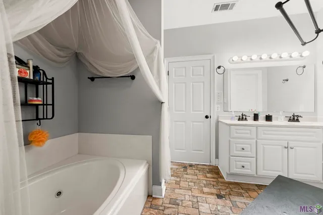 $240,000 | 13361 David Lee Drive, Walker, LA 70785