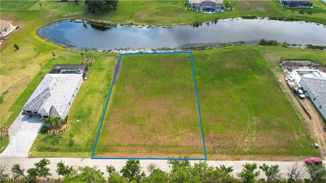 a view of an outdoor space and a lake view