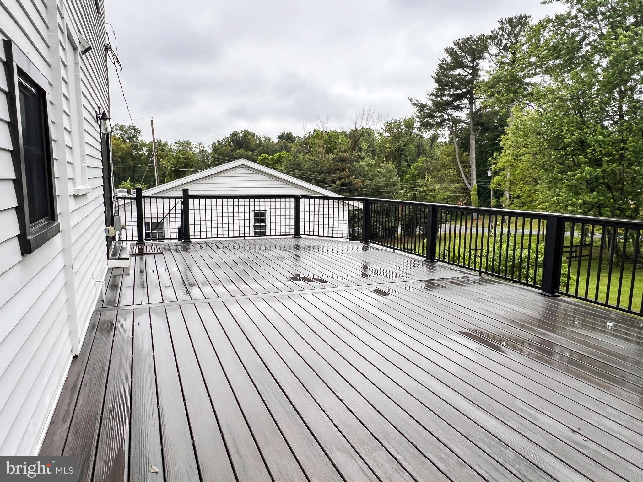 22310 Dickerson Road Dickerson, MD 20842 - Photo 61 of 68 Deck