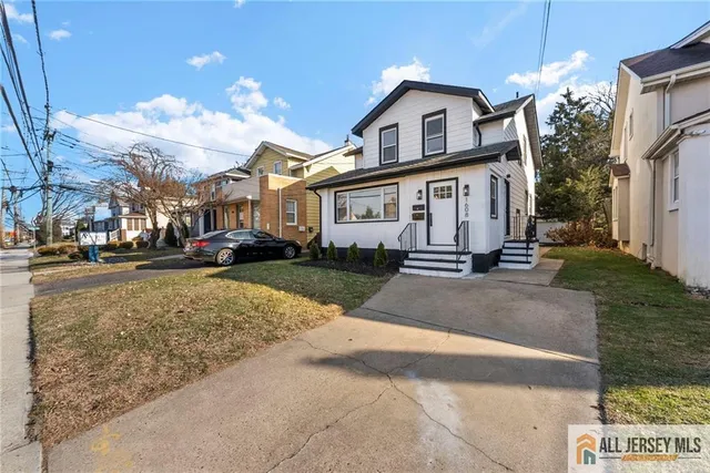 $1,950 | 1608 Brunswick Avenue, Unit 2, Lawrence Township, NJ 08648