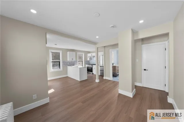 $1,950 | 1608 Brunswick Avenue, Unit 2, Lawrence Township, NJ 08648